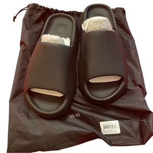 Yeezy Slides Onyx | YS-01 2025 Black